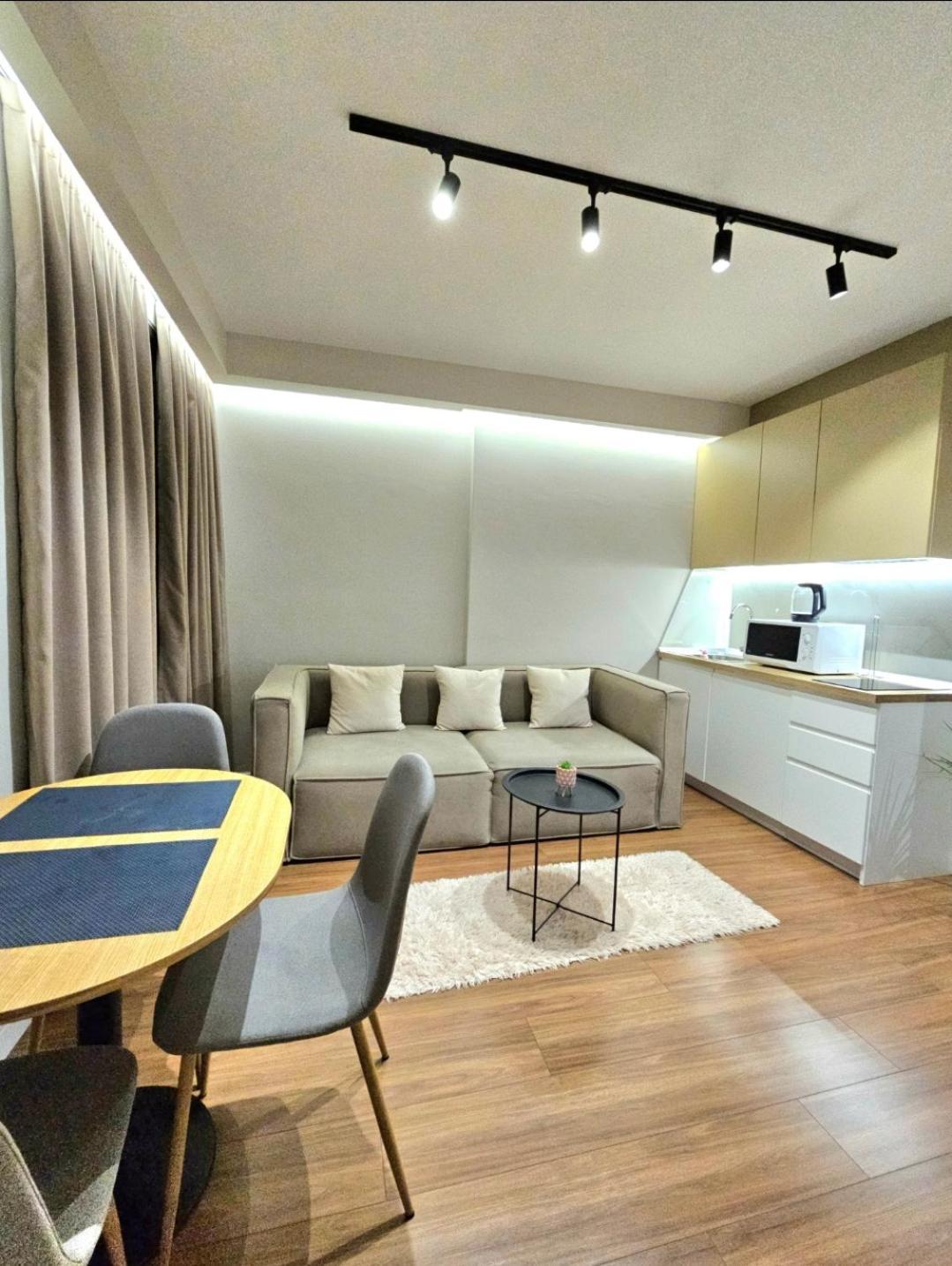 Tirana Center Piazza-In Apartment Bagian luar foto