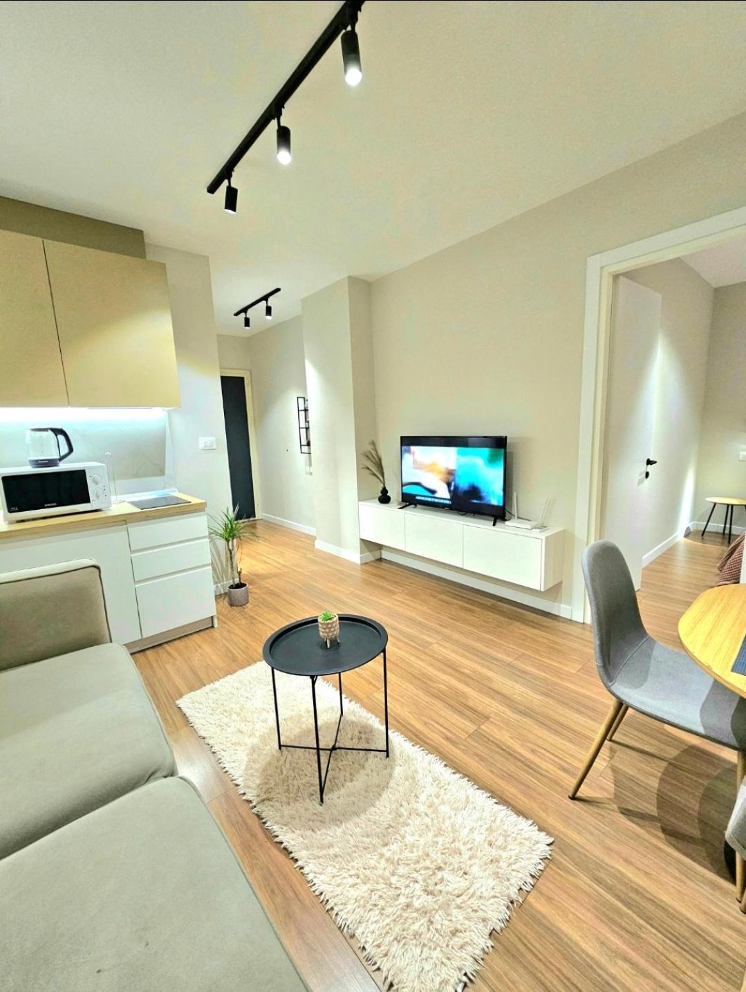 Tirana Center Piazza-In Apartment Bagian luar foto